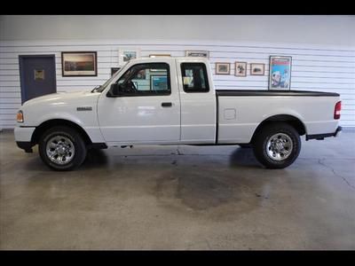 Truck v6 4.0 5 speed automatic power cruise ac low mile extended cab abs mp3 rwd