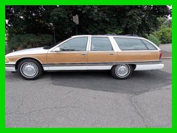 Collectors edition final year for roadmaster estate wagon/super low miles/ mint!