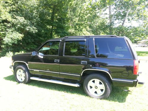 1997 chevy tahoe, excellent condition, well maintianed