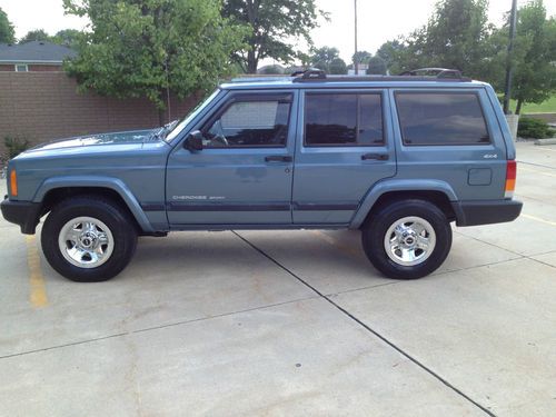 1999 jeep cherokee sport,4-door, 4x4,4.0, super clean!! a must see &amp; drive!