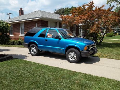 1995 chevrolet chevy blazer 47k miles orig. very clean truck electric blue 4 x 4