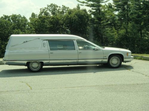 1996 cadillac fleetwood hearse funeral limo priced to sell