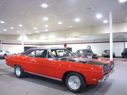 1969 plymouth road runner - two door post - 383hp - 4spd transmission - clean