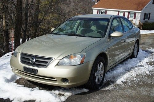 2002 nissan altima 2.5 s gold edition