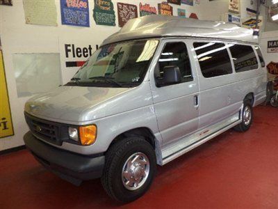No reserve 2004 ford e-350 club wagon w/ chair lift, 1 owner off corp.lease