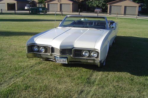 1967 olds 98