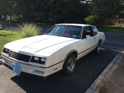 &#039;85 monte ss, 43kmiles, gararged, family owned since new. original 305ho,carfax