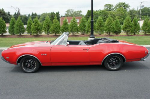 1968 oldsmobile 442 convertible,matching numbers,absolutely no rust.