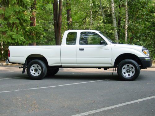 Only 1 owner all stock&amp;original 4 cylinder 2.7l 5 speed manual 4wd rare find!!