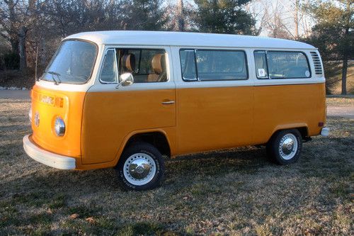 *****1977 volkswagen transporter no reserve runs and drives great *****