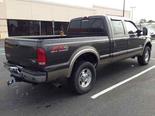 2006 ford f250 crew cab lariat 4x4 fx4 powerstroke needs nothing!