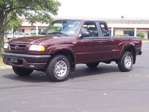 2003 mazda b3000 dual sport ext cab pickup, only 44,xxx original miles,loaded