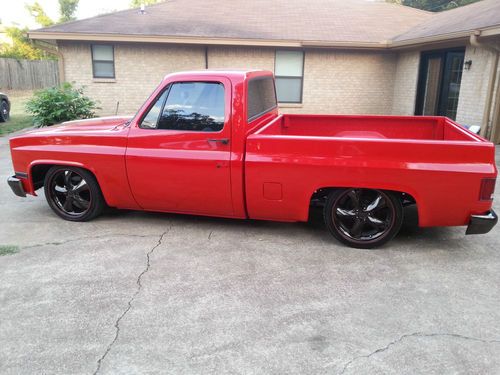 Chevy 1982 lowered pick-up