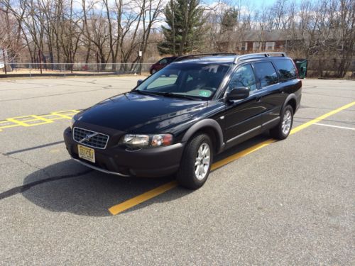 2004 volvo xc70 awd - leather - moonroof - cd - power everything - very clean