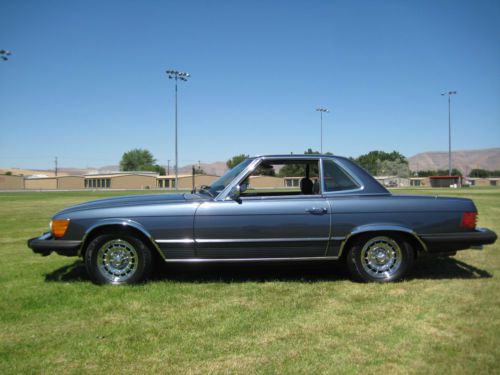 Very nice 1975 mercedes 450sl convertible two top roadster.