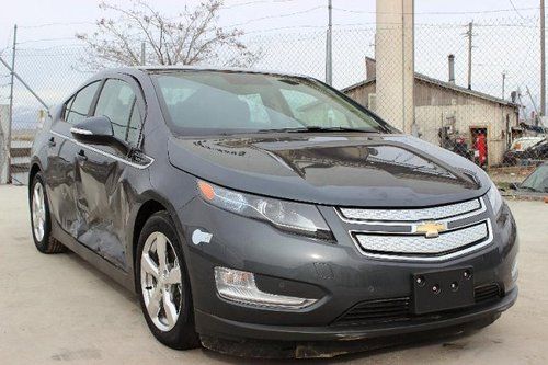 2012 chevrolet volt light damadge only 6k miles like new electric wil not last!!