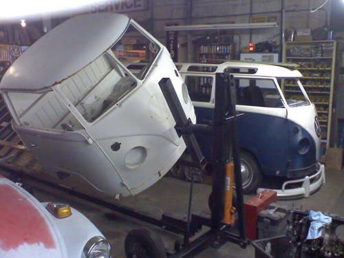 Survivor 21 window deluxe vw bus!! dry az car in storage &gt;15 years very straight