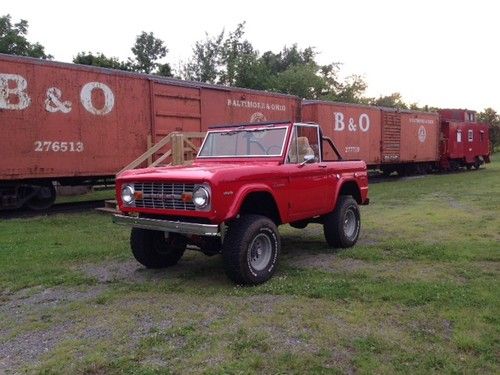 No reserve!! 1972 ford bronco red 5.5" lift 33" tires