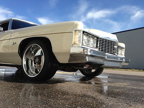 1974 white chevrolet impala clamshell wagon work wheels, cold a/c awesome car