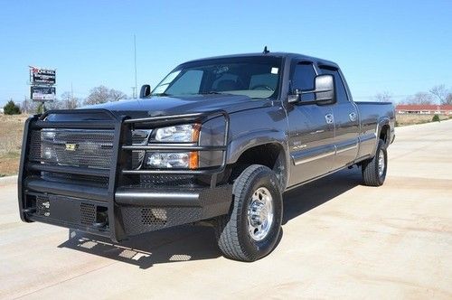 4x4 duramax diesel -- 1 owner -- leather -- heated seats -- clean carfax!
