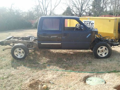 2006 chevy 1500 lt 4-dr z71, rolling chassis/parts/rebuild has salvage title