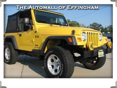 Super sharp!!  super low miles!!  this wrangler x has the 4.0 6 cylinder engine