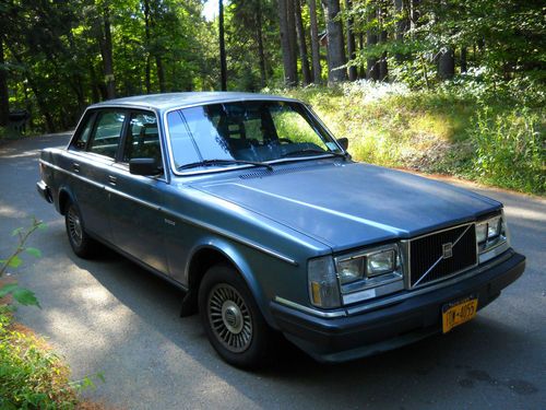 1985 volvo 244 gl blue sedan