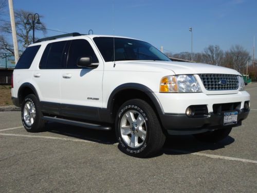 2005 ford explorer xlt sport package - absolutely mint