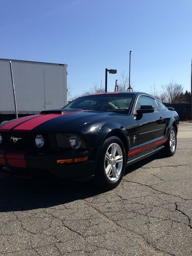 2005 ford mustang v6 black/red race stripe great shape salvage title no reserve