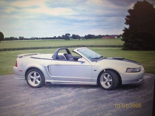 Mustang gt mach1 concept car 2001