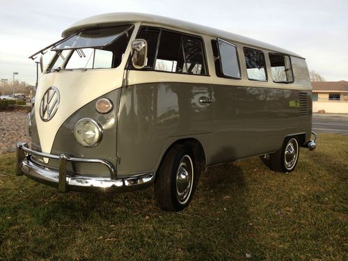 1966 volkswagen 11 window bus