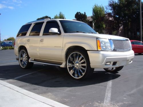 Awd luxury suv, 26&#034; rims, z-rated tires, custom grille, dvd player &amp; subwoofer
