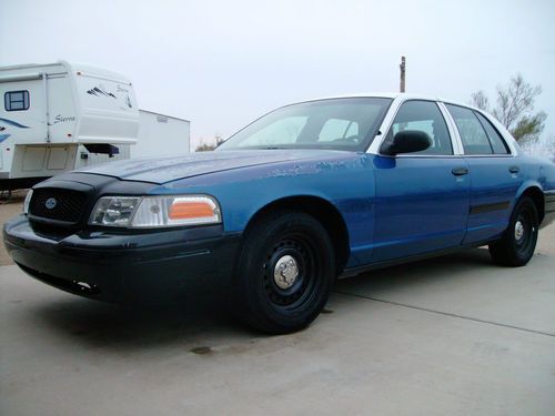 2002 ford crown victoria police interceptor sedan 4-door 4.6l