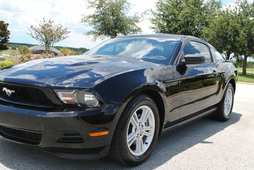 No reserve 2011 ford mustang base coupe 2-door 3.7l