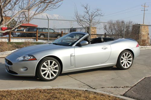 09 jaguar xk luxury convertible 2-door 4.2l.priced to sell! clean carfax!!!!