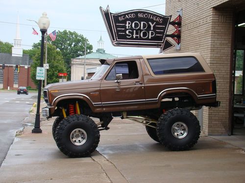 Ford bronco monster truck #7