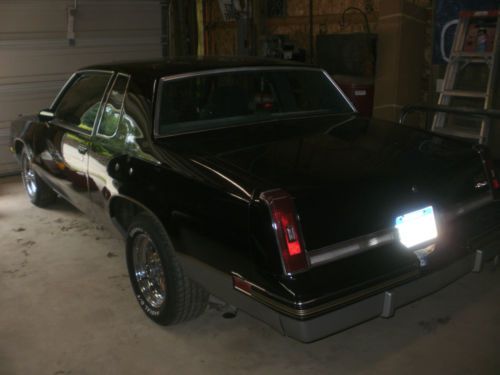 1986 oldsmobile 442 black/silver, full power rare factory sunroof