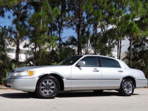 2002 lincoln towncar signature limited edition * no reserve rare! low 69k miles!