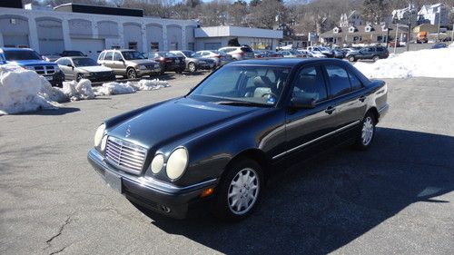 E-300 diesel leather benz' tech owned no reserve !