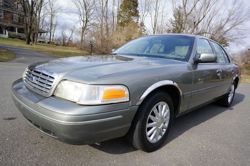 2000 ford crown victoria 92k miles/loaded/warranty great cond