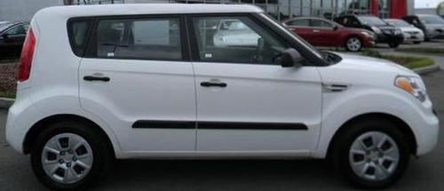 2010 kia soul base hatchback 4-door 1.6l