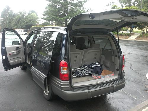 2004 pontiac montana base mini passenger van 4-door 3.4l