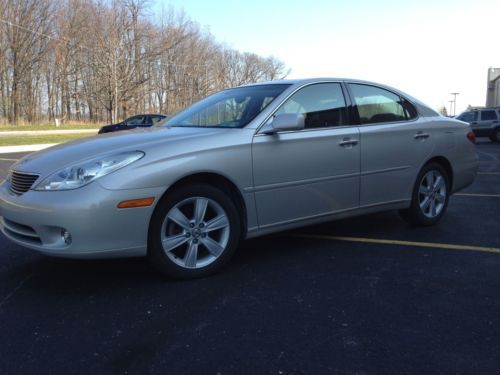 2005 lexus es330 very well taken care of,only 50k miles,no issues,runs smoothly