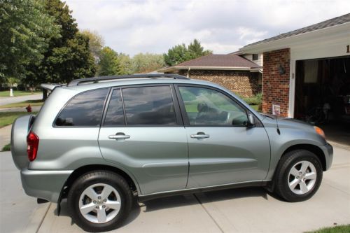 2005 toyota rav 4 - l package - superior condition