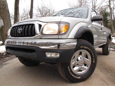 02 toyota tacoma sr5 4wd 4cyl 2.7l 5speed  cleantruck new tires!! cleancarfax!!