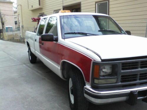 Chevy crew cab c3500 with a 100 gal.diesel tank dispenser