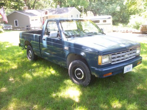 1988 chevy s-10 pickup (ex us airforce truck)