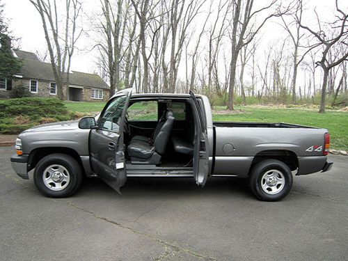 2000 chevrolet silverado 1/2ton pickup with four doors and 4x4 no reserve