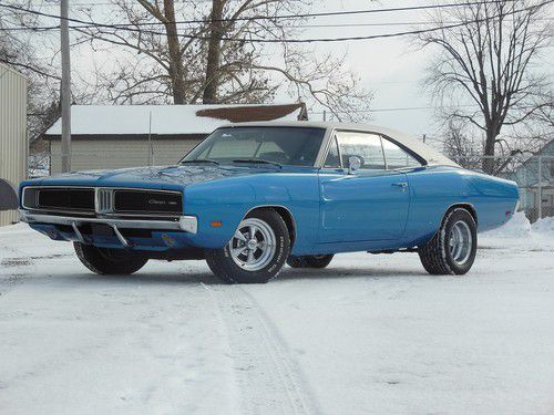 Beautiful 1969 dodge charger 440