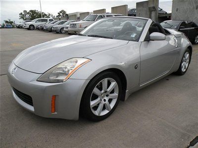 2005 nissan 350z roadster  silver/black  **one owner** automatic low $$ *fl